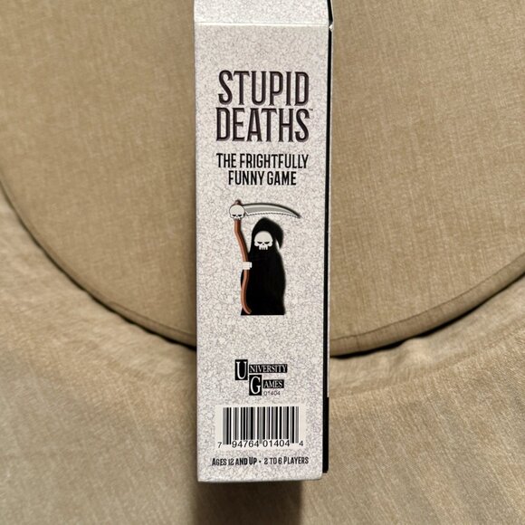 University Games Fantastic Factory ~ Stupid Deaths Card Game ~ 01404 ~ Complete - Picture 7 of 11